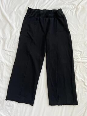 Good American women’s size XL black wide leg raw hem sweatpants